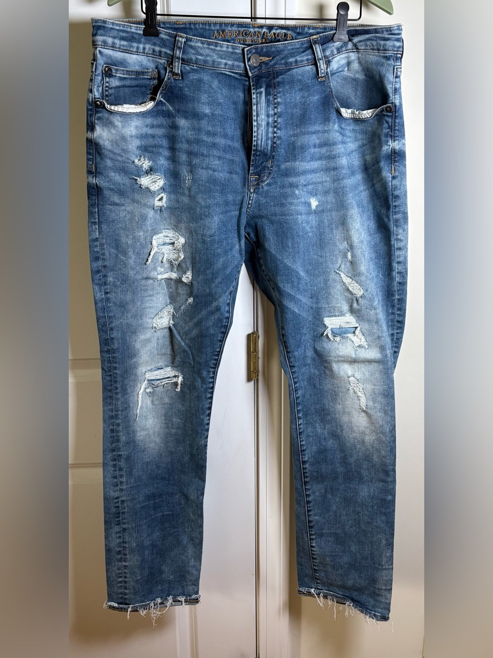 American Eagle Outfitters Skinny Distressed Blue Jeans 38x32